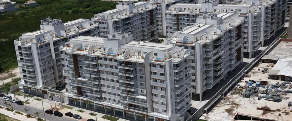 Condominio frames, construido pela Calper no Pontal Oceânico, foi o primeiro projeto da região e foi usado nas olimpiadas como vila da mídia